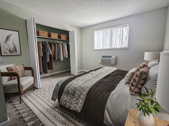1 BR, 1 BA - Bedroom (Willow)