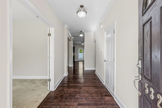 Photo - 5 Bedrooms in the heart of Summerfield!