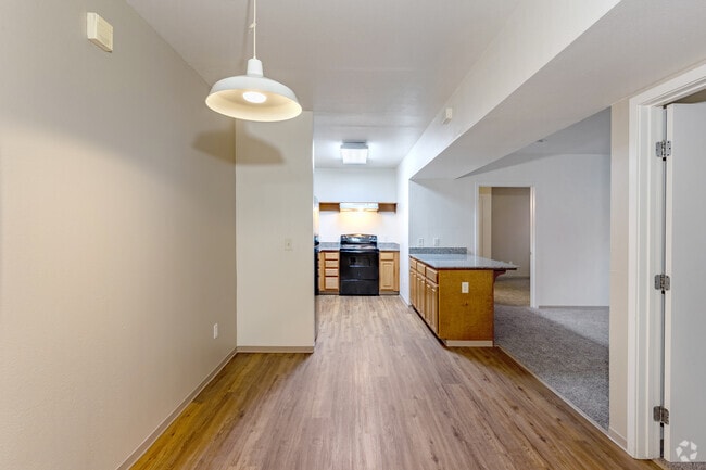 3BR, 2BA - 1,200SF - Dinning Area