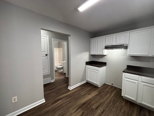 Photo - 7149 Charlton Way