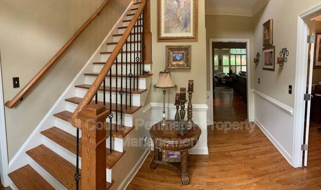 Photo - 2345 Bray Ct NE