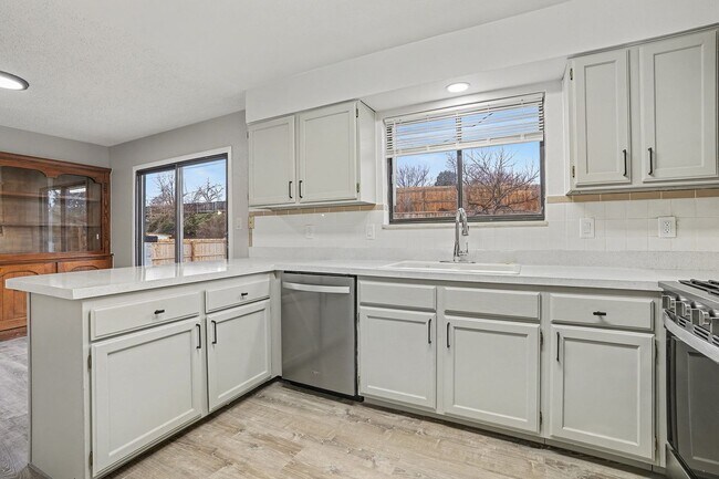 Photo - Renovated Duplex Available in Arvada!