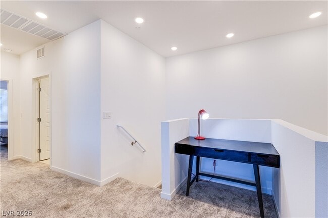 Photo - 145 Aqua Cmns