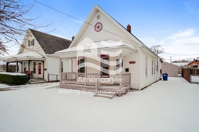 Photo - 1732 Pool St