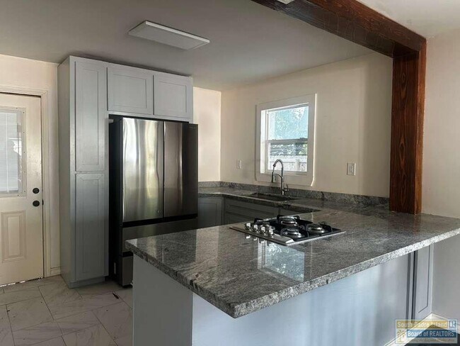 Photo - 65 Calle Real