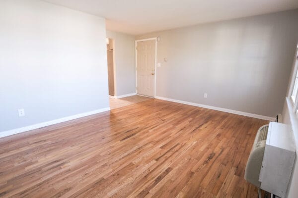 Photo - 105 N Willow St
