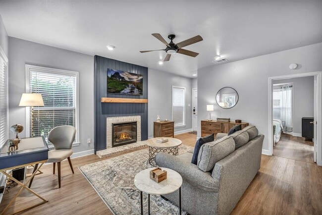 Building Photo - 5 Tournament Way Unit 1