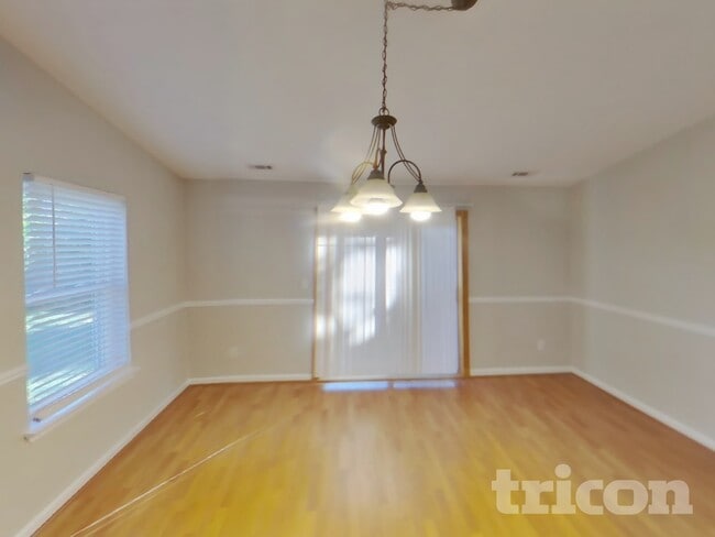 Photo - 1277 Collier Ln