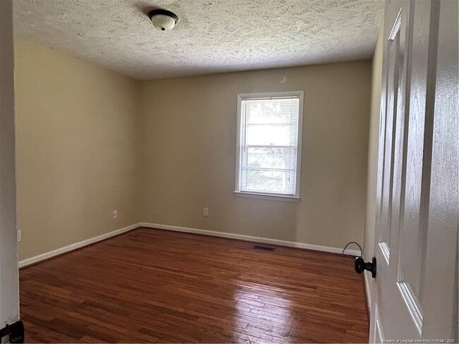 Photo - 405 Chavis St