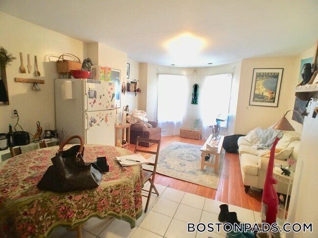 Building Photo - 104 Hammond St Rental