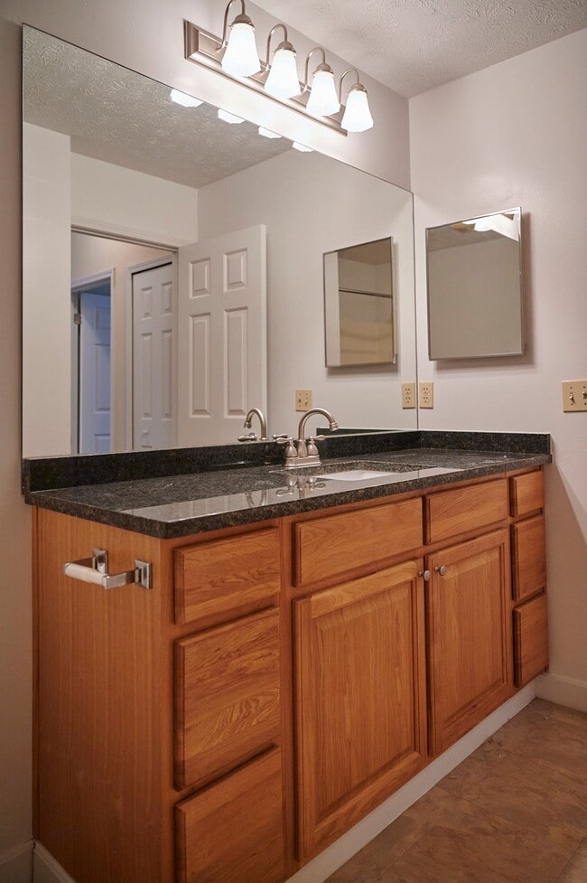 Photo - Grand Bay Apartments and Townhomes