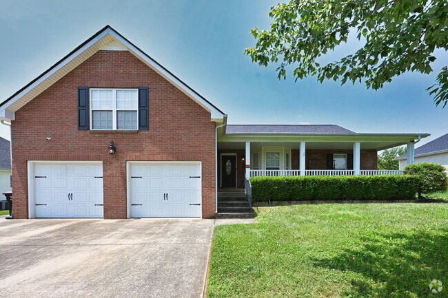 Building Photo - Show-Stopping Rental Home – A Rare Find wi...