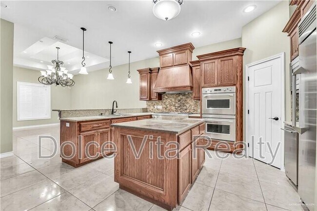 Photo - 1106 Rio Blanco St