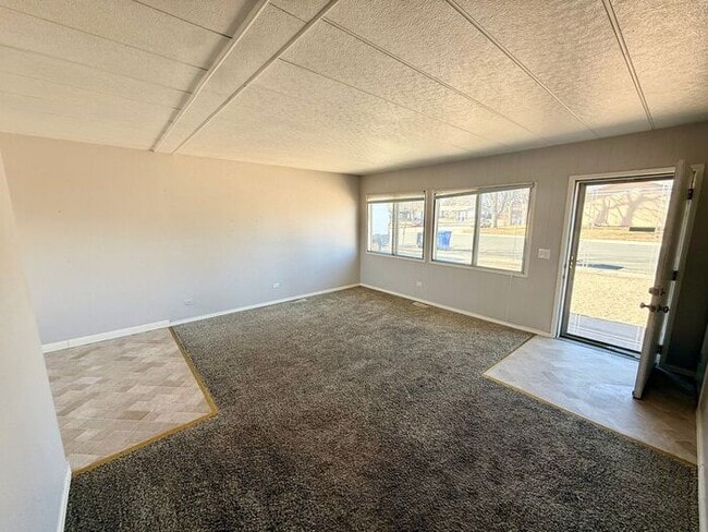 Photo - Large 3 Bedroom, 1 Bath Ranch Style Home in South Loveland, CO