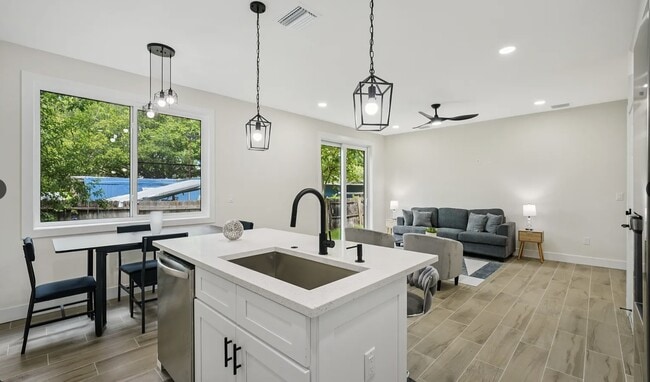 Photo - 12236 Land St