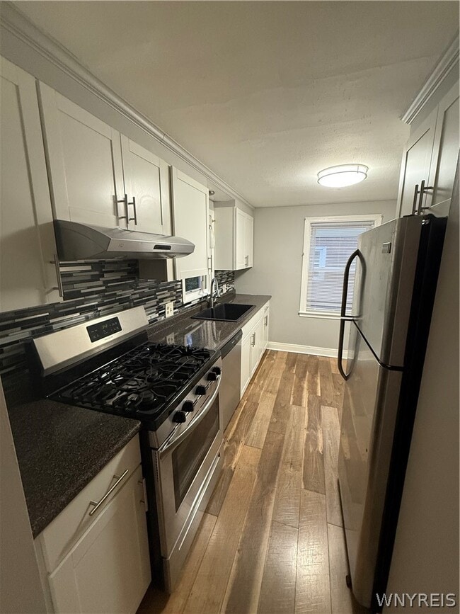 Photo - 106 E Morris Ave