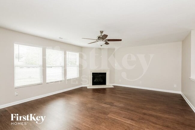 Photo - 1434 Waterlily Lane