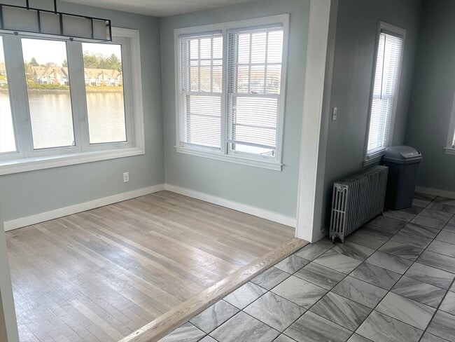 Photo - 147 Lake Ave Unit 147