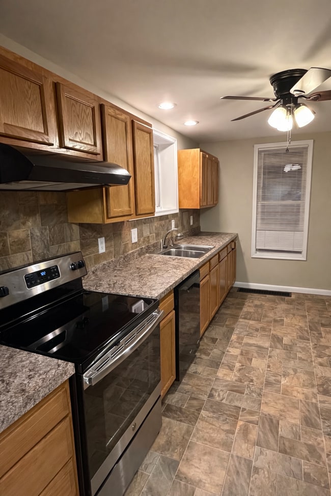 Photo - 1017 Pine St