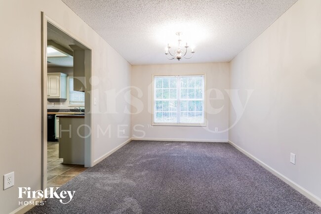 894 Hawk Creek Trail