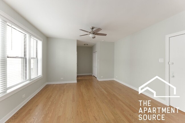 Photo - 432 W Surf St Unit 207