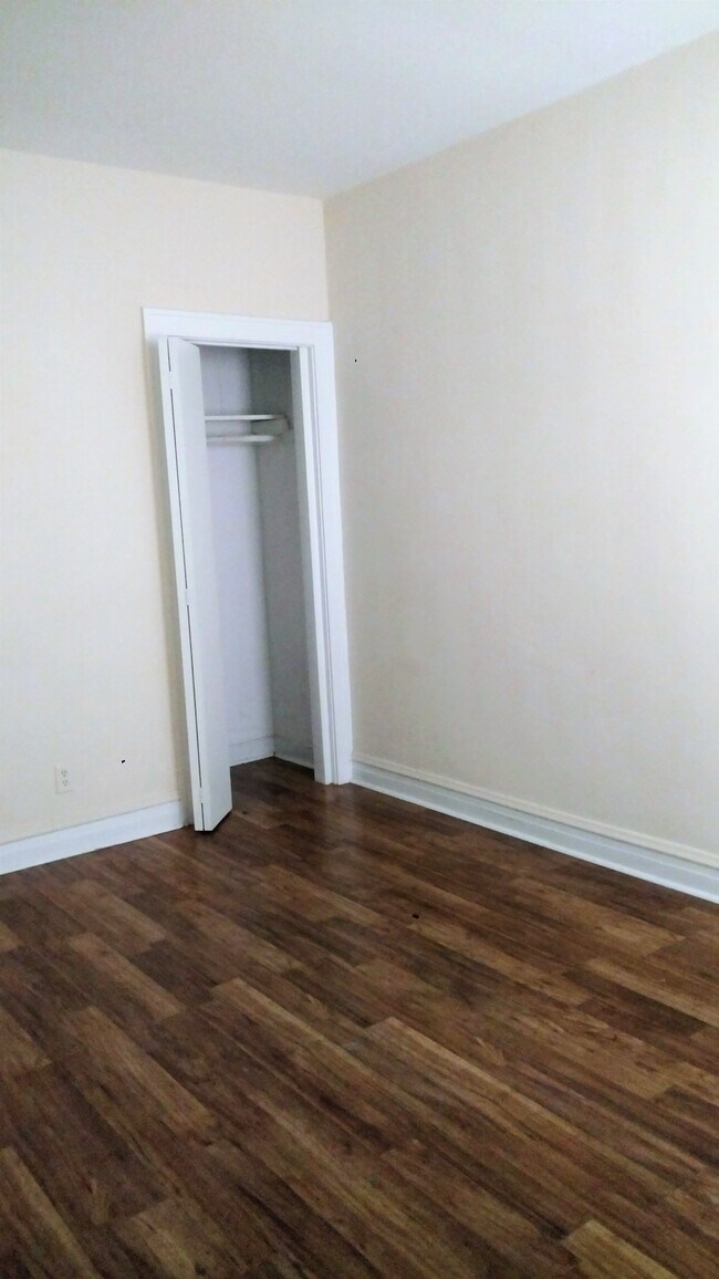 Photo - 6913 N Lakewood Ave Unit #402