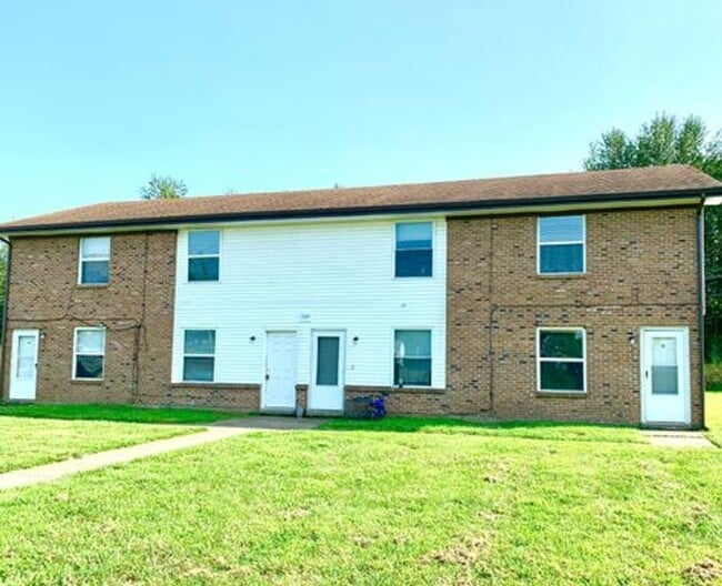 Building Photo - 1209 State Line Rd Unit 51