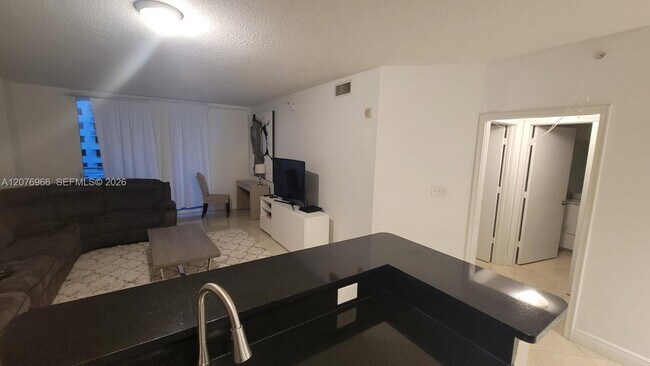 18800 NE 29th Ave Unit 521