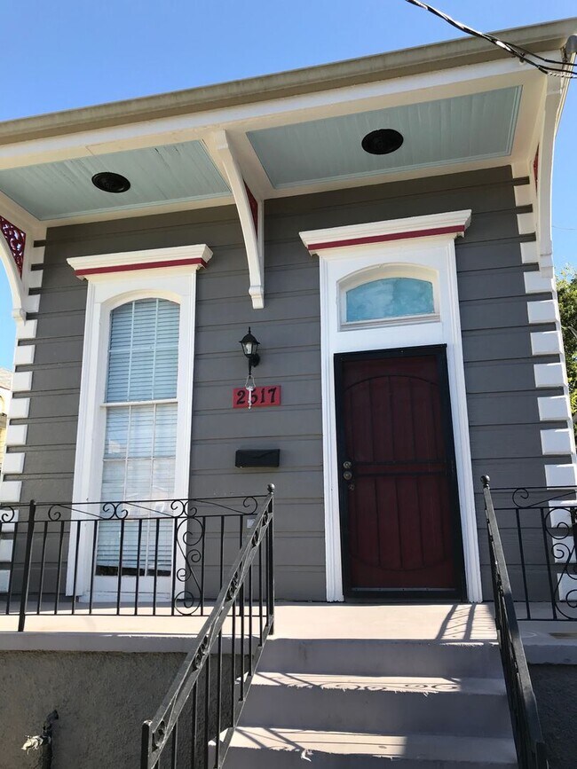 2517 Palmyra St