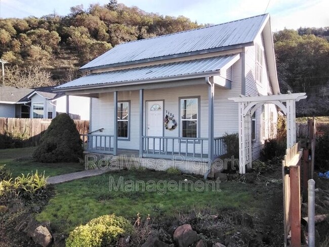 Photo - 1125 W Brown Ave House