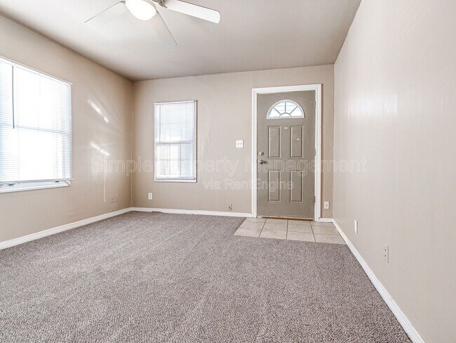 Photo - 4001 N Rockwell Ave