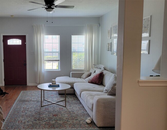 Photo - 218 Plaza Del Sol Park