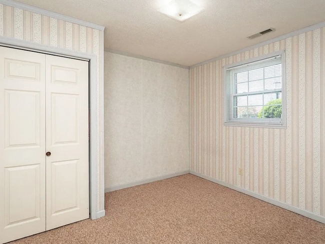 Photo - 2 Bedrooms Basement Penn Laird