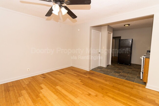 Photo - 5345 Lazard St