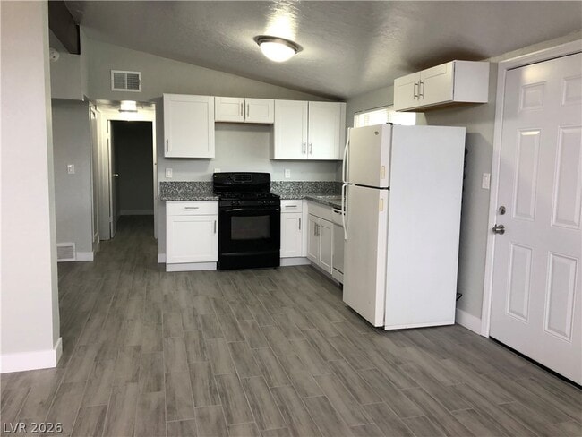 Photo - 5813 Evergreen Ave