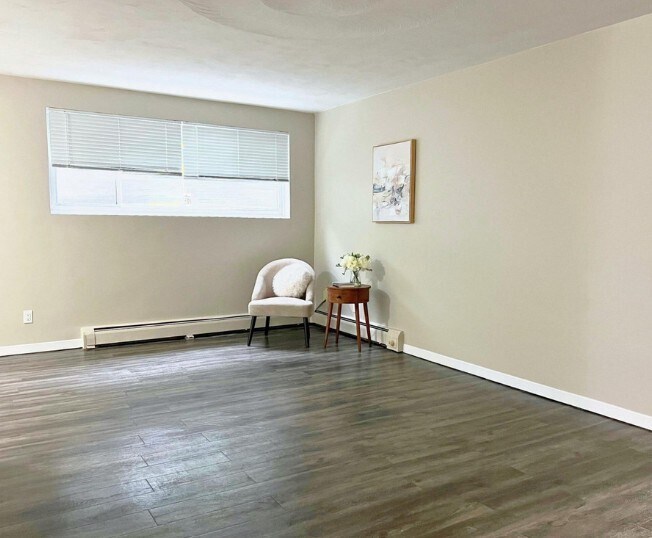 Photo - Erb Court Apartments