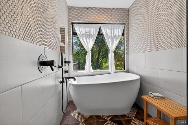 Photo - 3662 Lovall Valley Rd