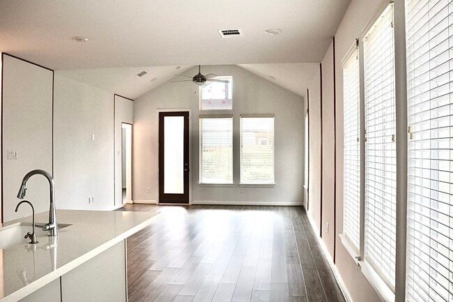 Photo - 17631 Carnation Gln Dr