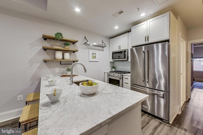 Photo - 819 D St NE Unit 7