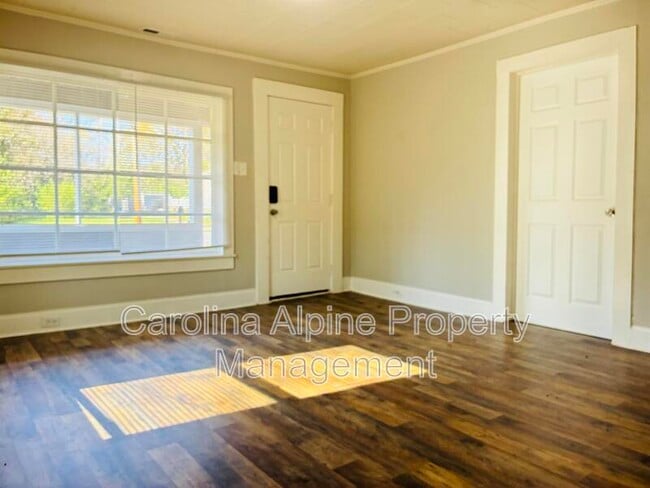 Photo - 410 Carolina Ave