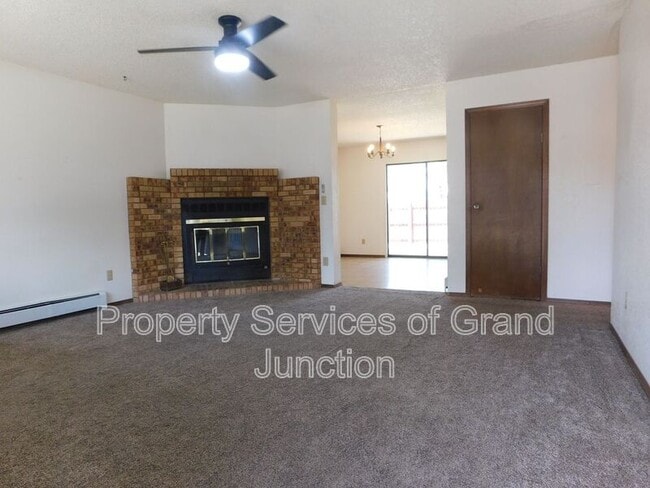 Photo - 644 Starlight Dr