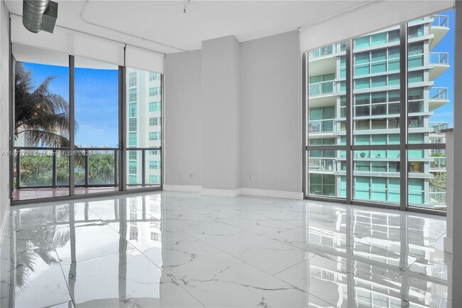 Photo - 3029 NE 188th St Unit 625
