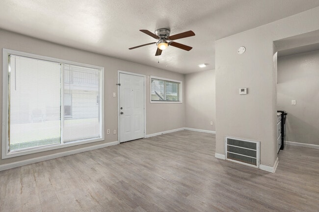 Photo - Gayle Villa Apartments