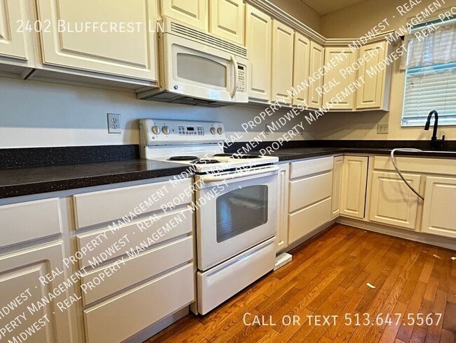 Photo - 2402 Bluffcrest Ln