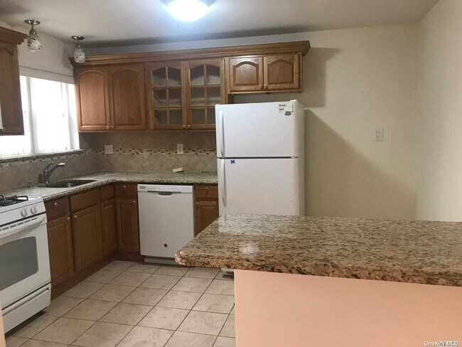 Photo - 206-18 45th Rd Unit 1st Fl