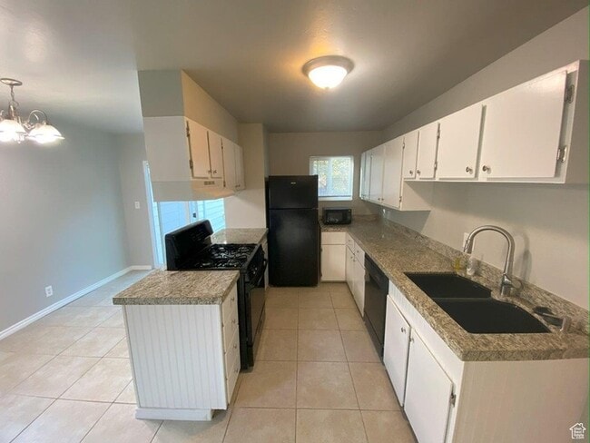 Photo - 354 S Brookside Dr