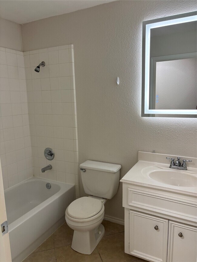 Photo - 1417 Paige St