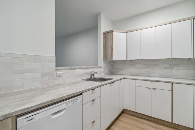 Photo - WELCOME TO GARDENSTONE - TWO BEDROOM PLUS ... Unit 306