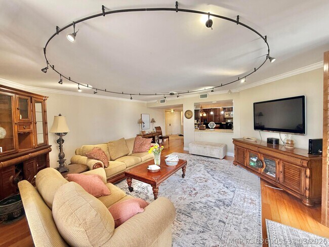 176 Helios Dr Unit 203