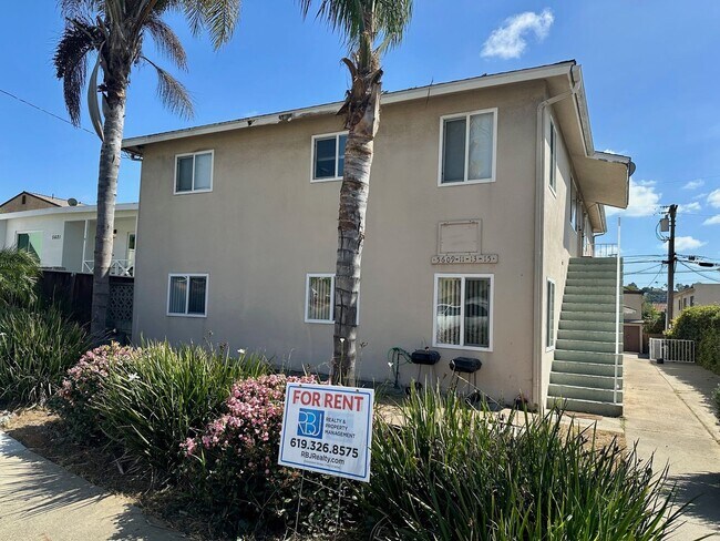 Building Photo - Available Now--3 bedroom 1 bath apartment walking distance to USD campus